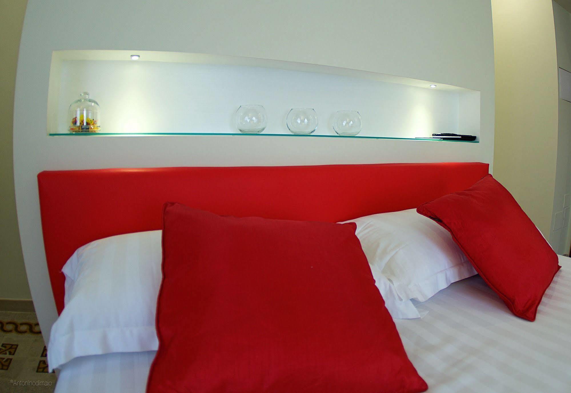 Il Giardino Segreto Bed & Breakfast Sorrento Dış mekan fotoğraf